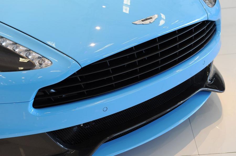 Детали экстерьера Aston Martin Vanquish 2012 года  (NA) (фото 54 из 182)